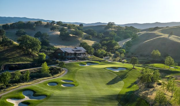 Yocha Dehe Golf Club 9th Hole with Clubhouse in the background